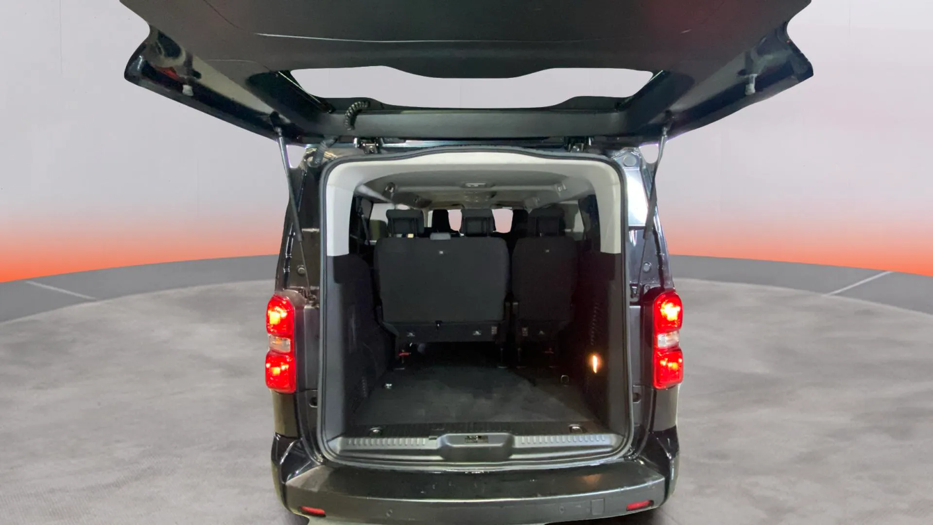 Peugeot Traveller Business Long BlueHDi 180 EAT8 - foto 9