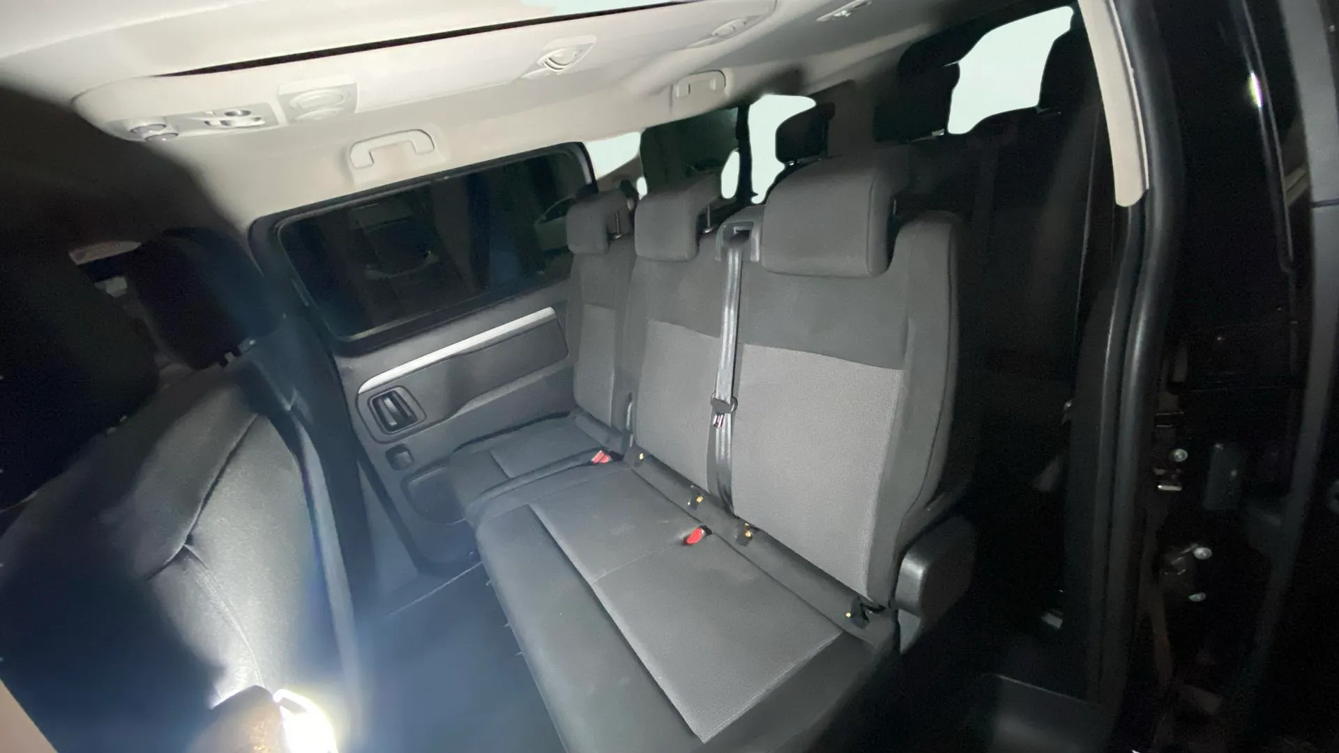 Peugeot Traveller Business Long BlueHDi 180 EAT8 - foto 15