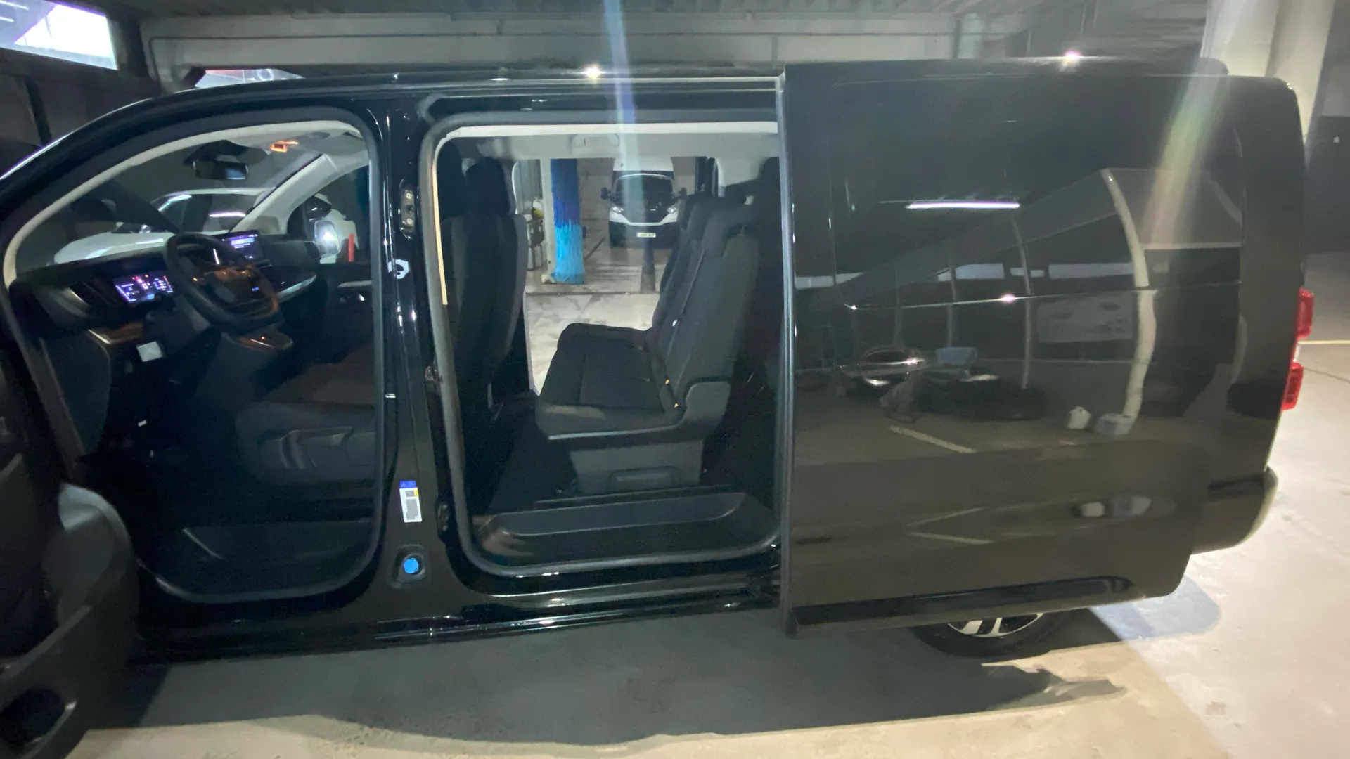 Peugeot Traveller Business Long BlueHDi 180 EAT8 - foto 25