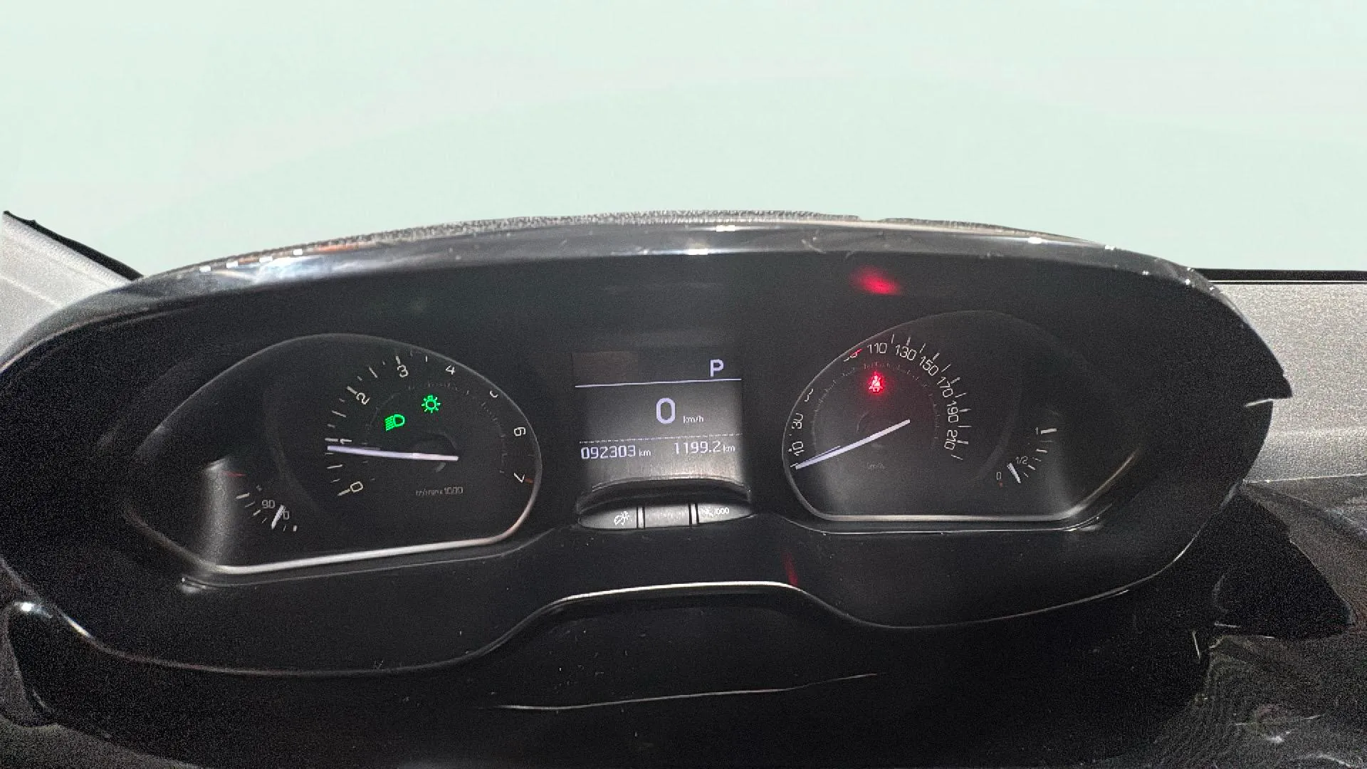 Peugeot 208 GT-Line 1.2L PT EAT6 - foto 11