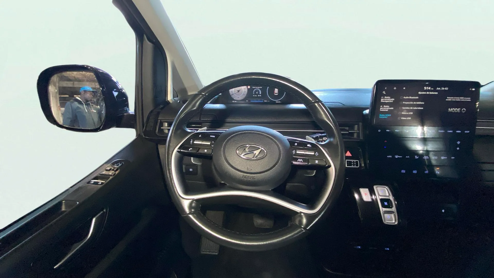 Hyundai STARIA 2.2 CRDi Style 4x4 9S - foto 13
