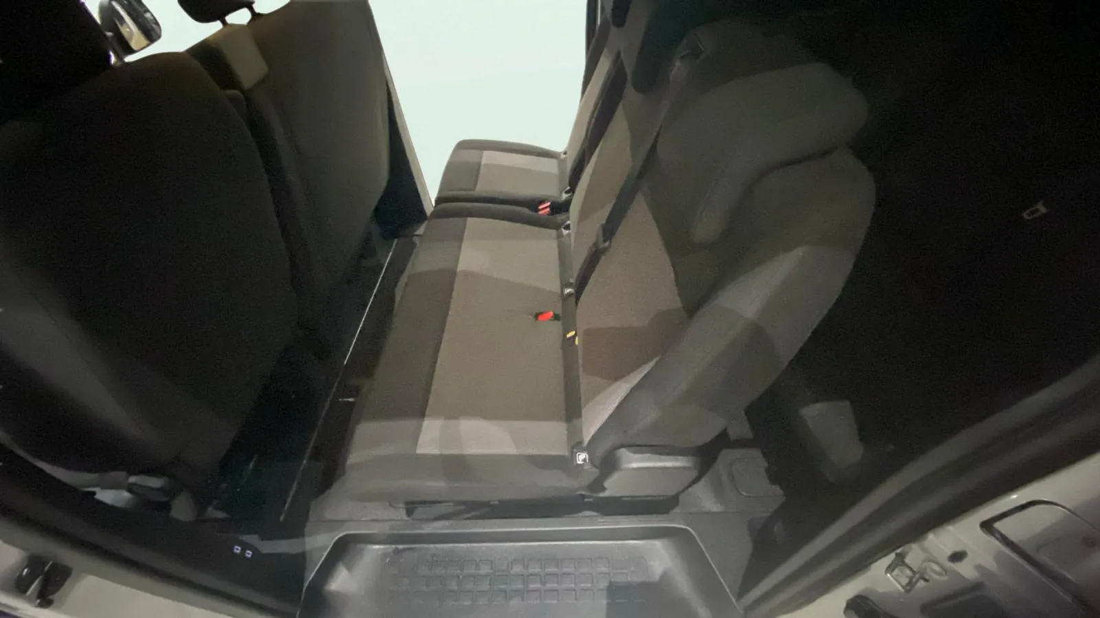 Peugeot Traveller Business Long BlueHDi 180 EAT8 - foto 18