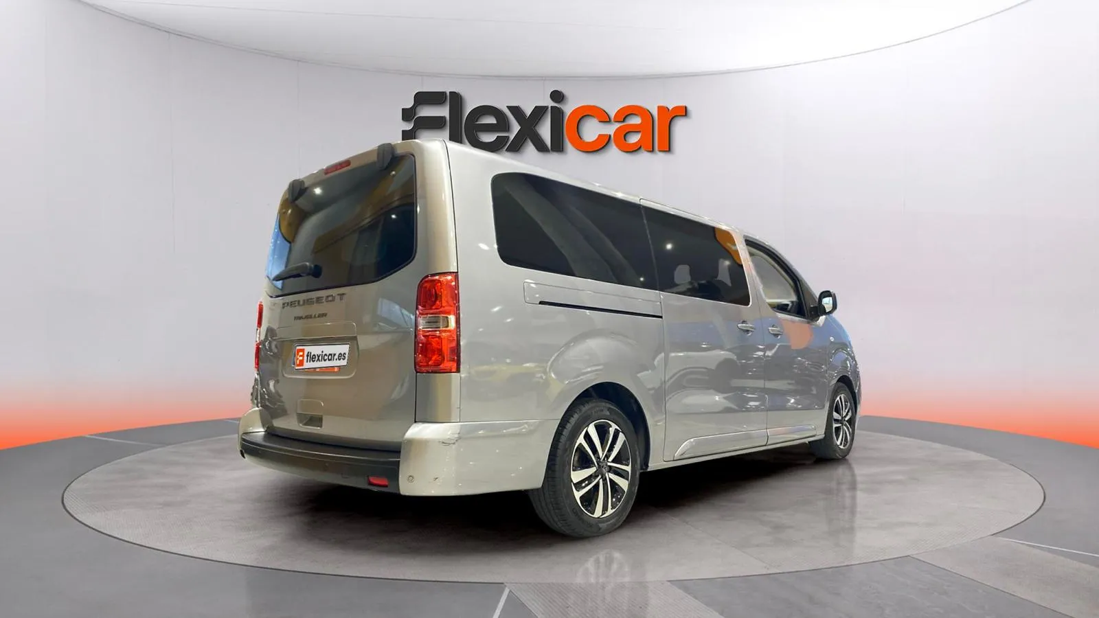 Peugeot Traveller Business Long BlueHDi 180 EAT8 - foto 4