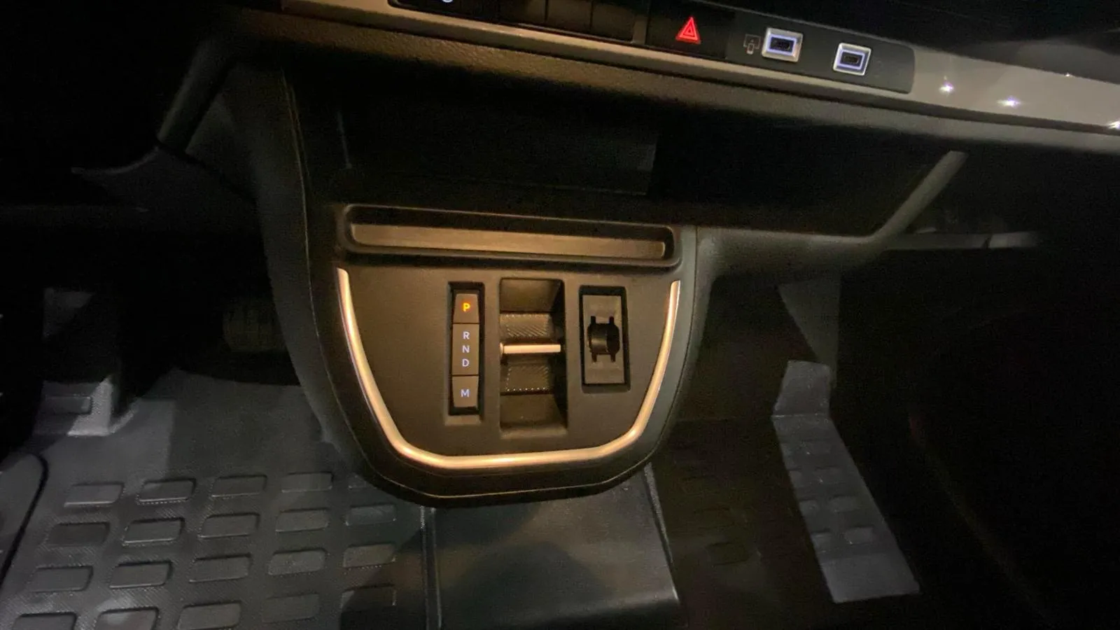 Peugeot Traveller Business Long BlueHDi 180 EAT8 - foto 19