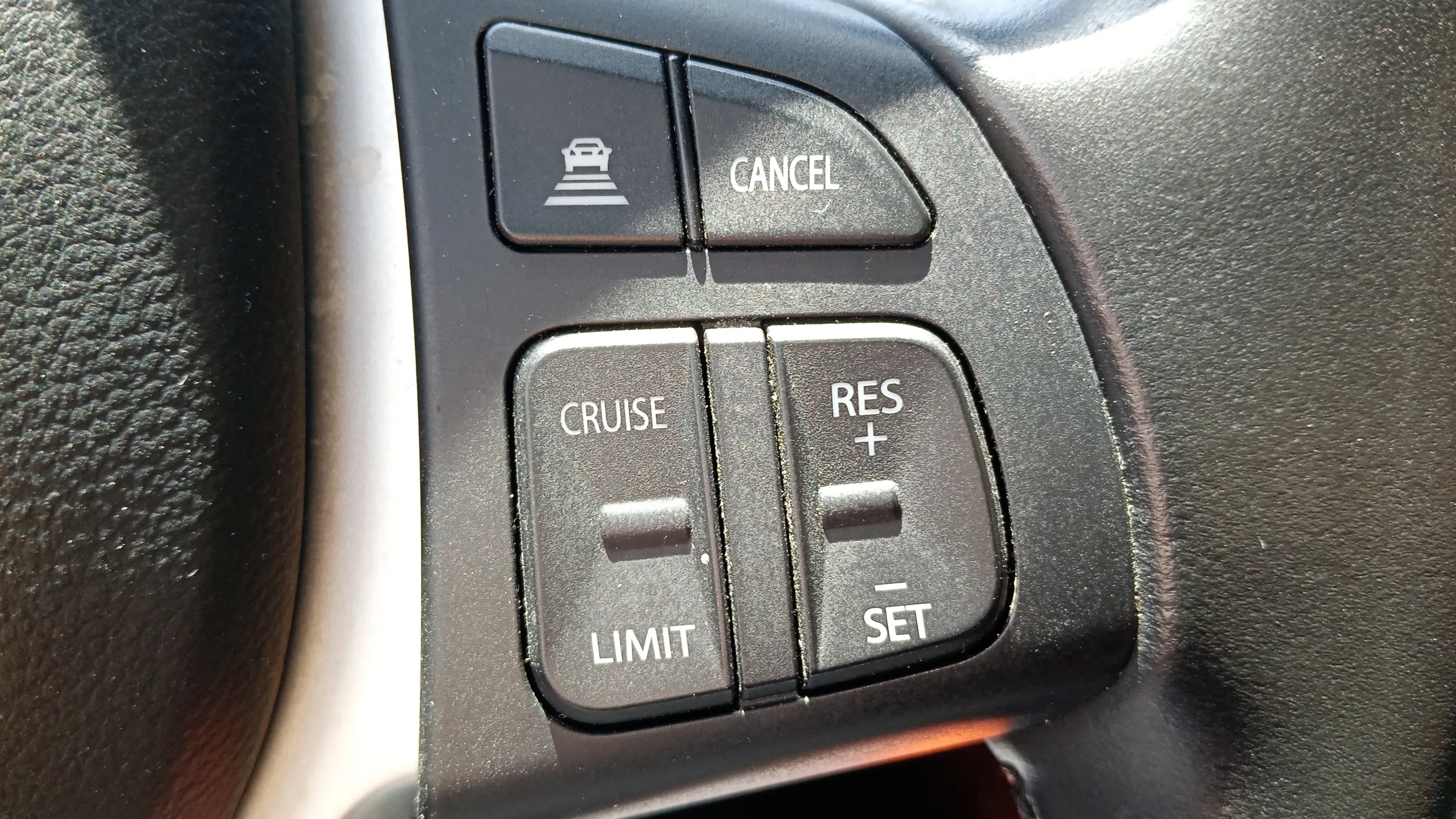 Suzuki Vitara 1.5 GLE 4WD Strong Hybrid - foto 19