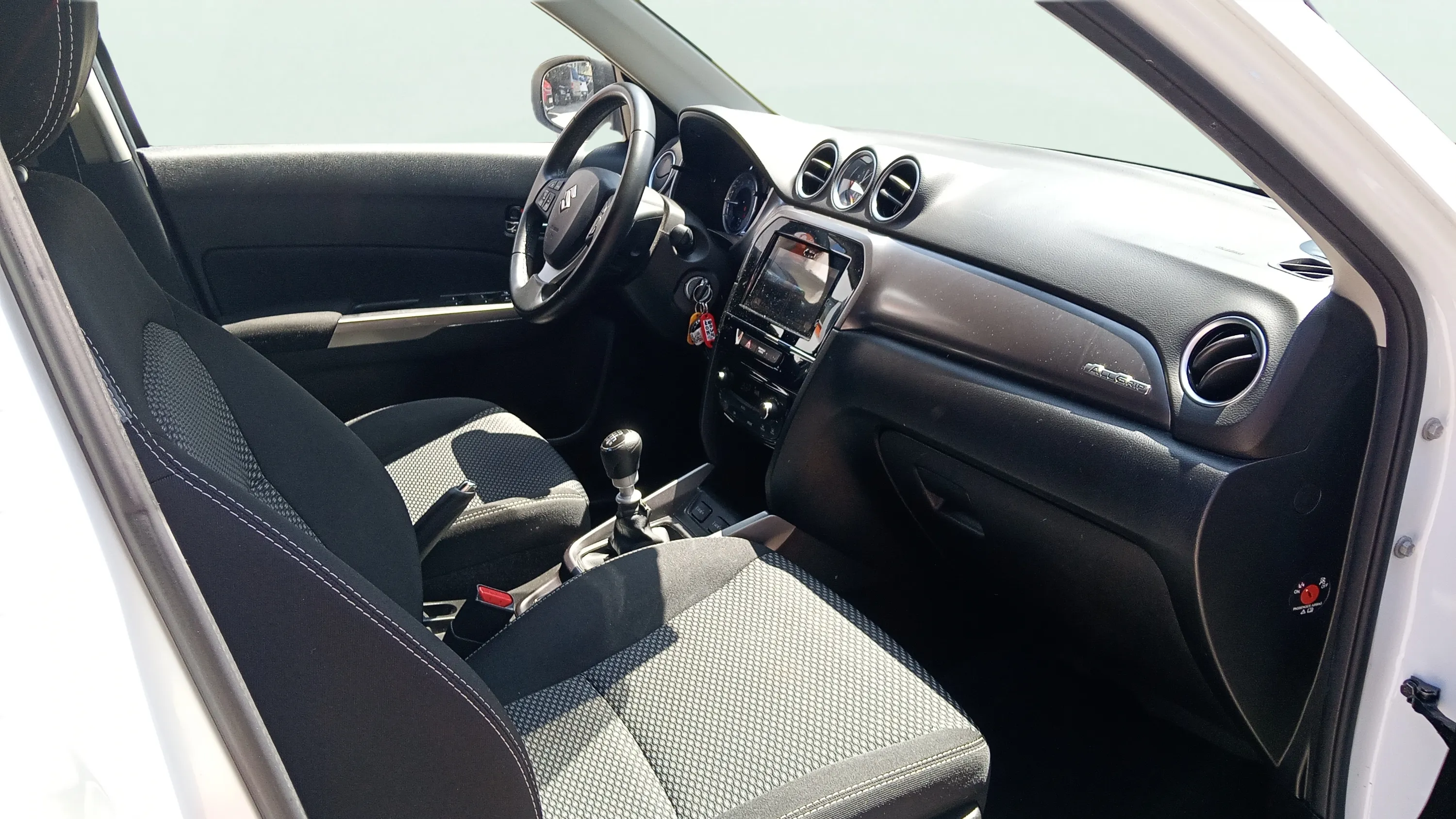 Suzuki Vitara 1.5 GLE 4WD Strong Hybrid - foto 13