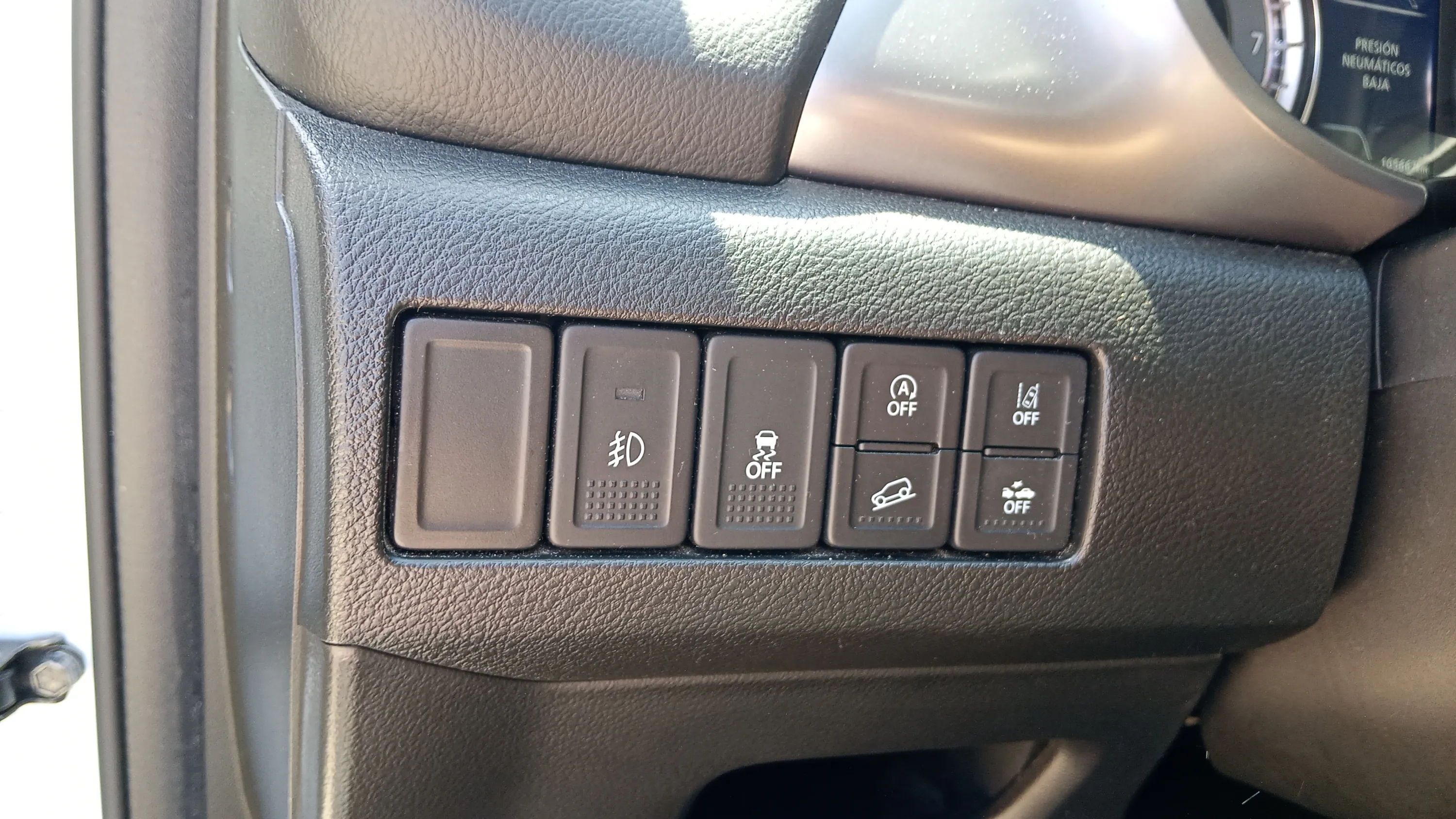 Suzuki Vitara 1.5 GLE 4WD Strong Hybrid - foto 21