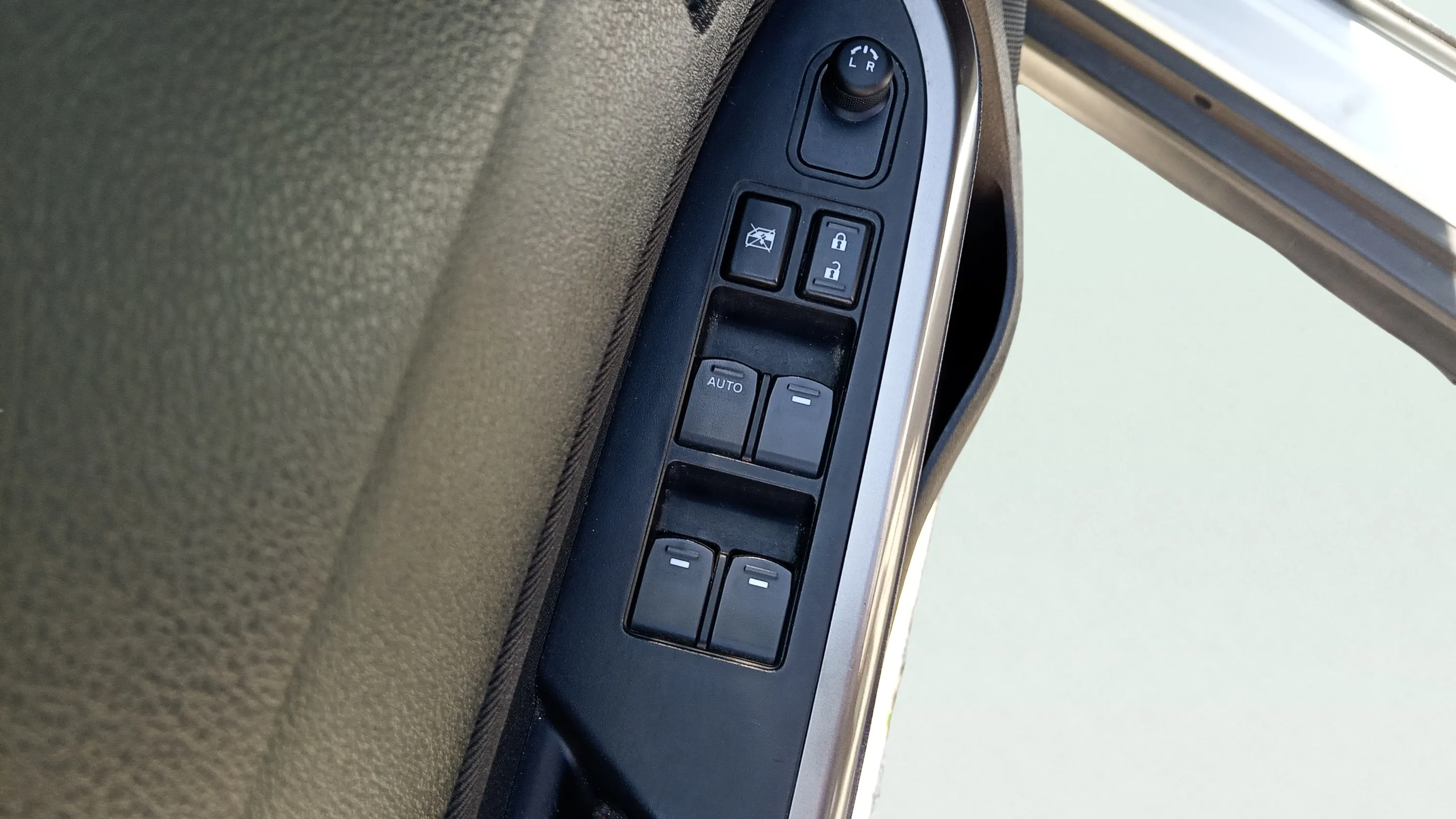 Suzuki Vitara 1.5 GLE 4WD Strong Hybrid - foto 20