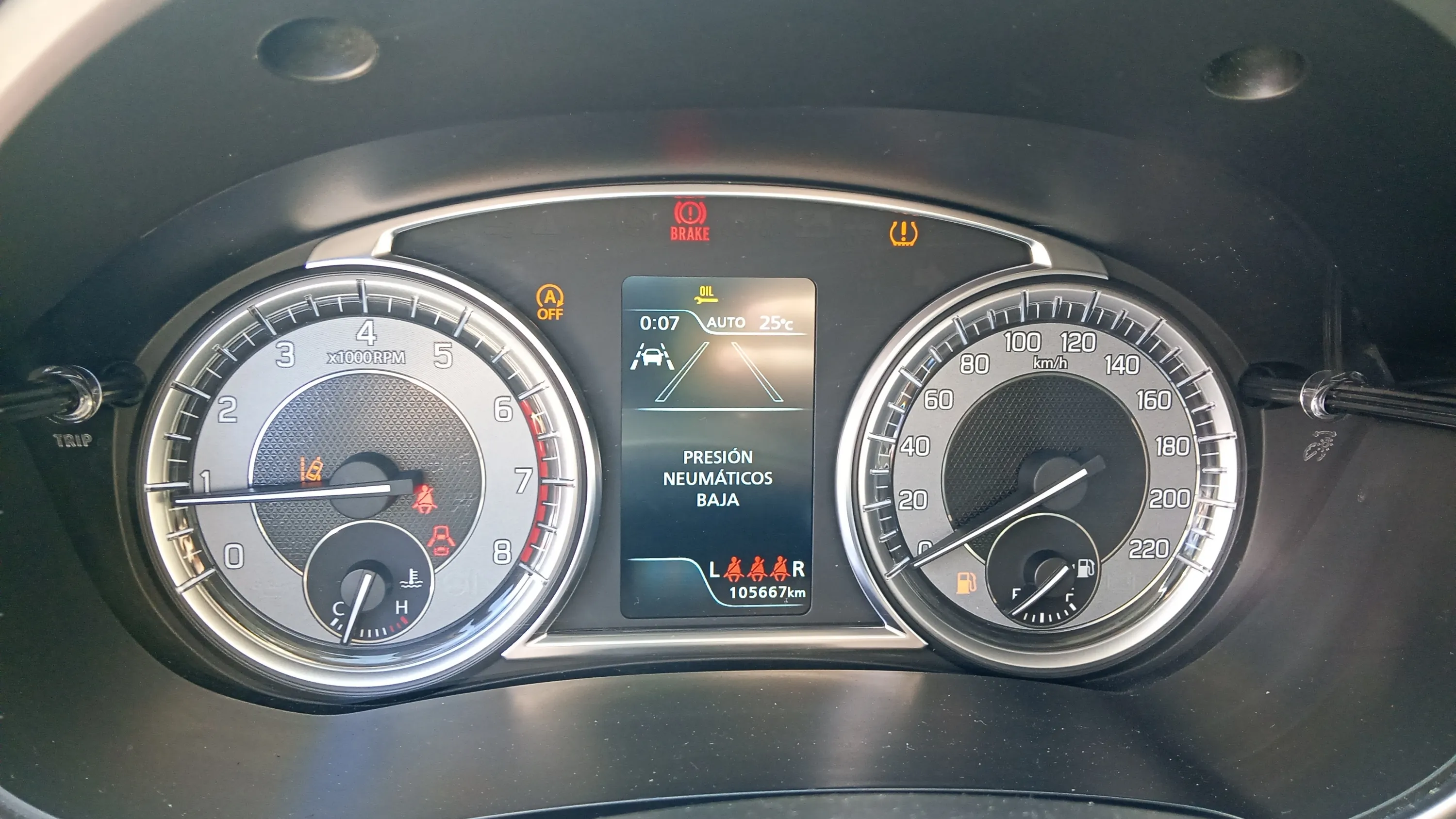 Suzuki Vitara 1.5 GLE 4WD Strong Hybrid - foto 16