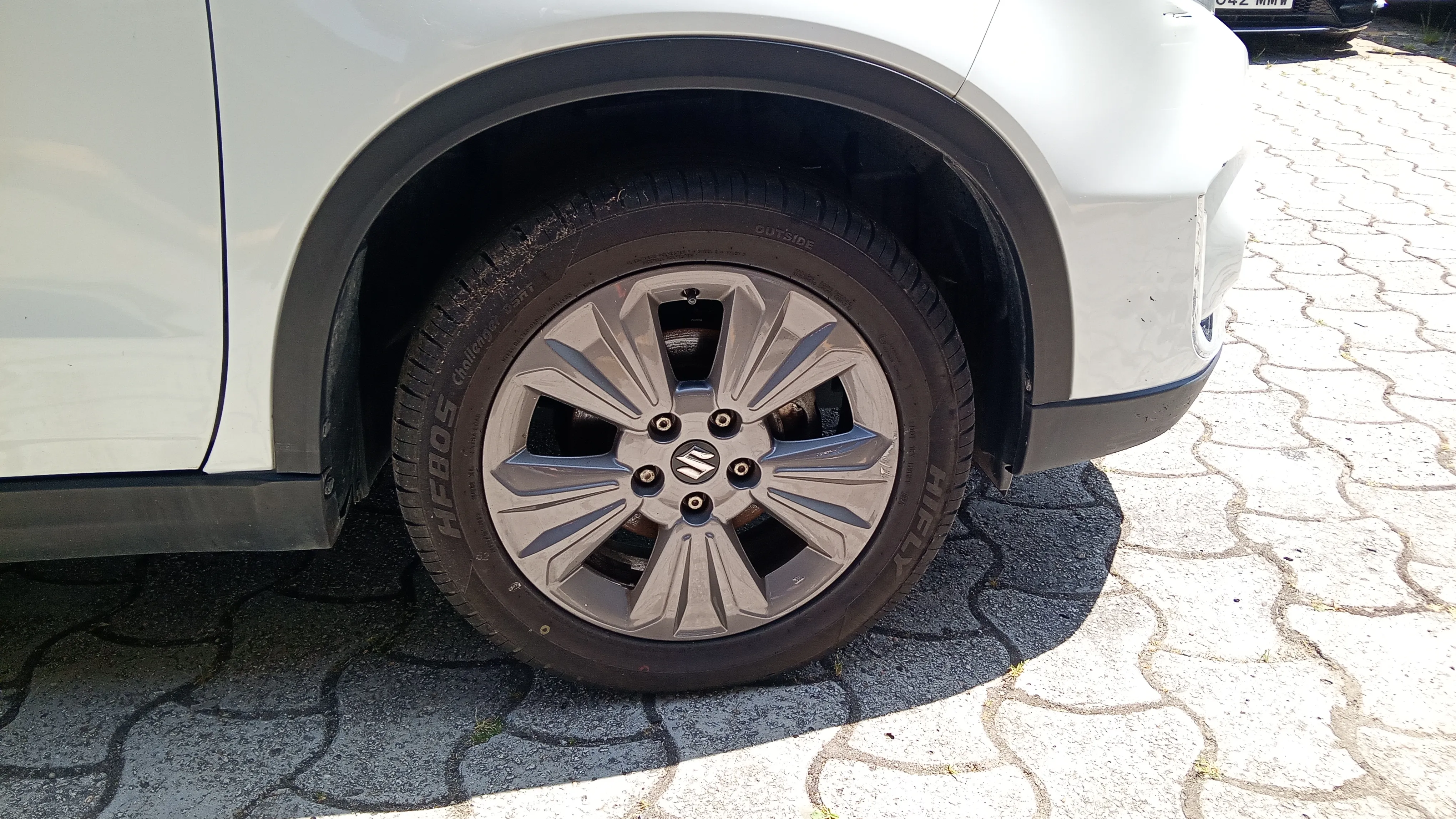 Suzuki Vitara 1.5 GLE 4WD Strong Hybrid - foto 23