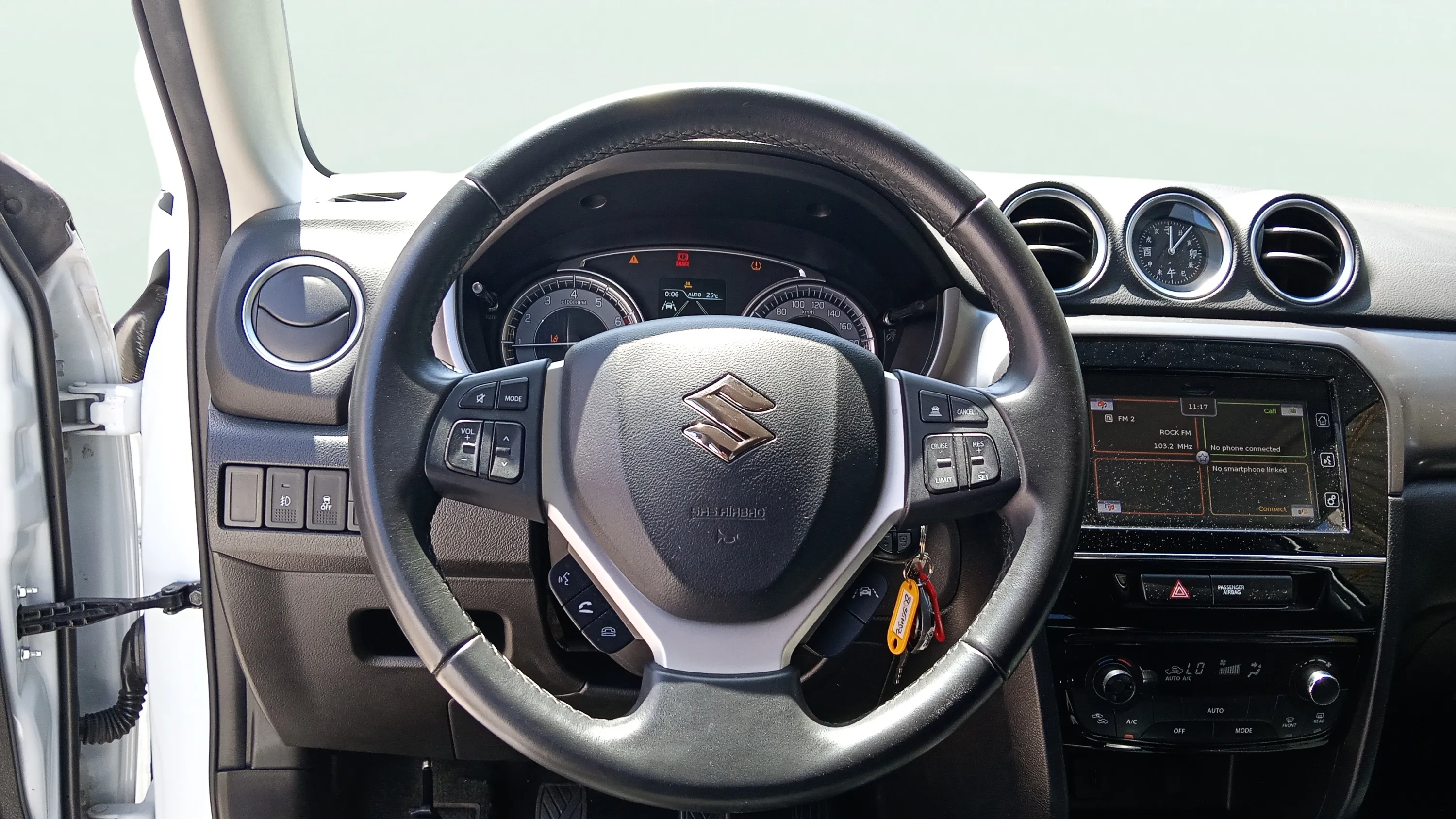 Suzuki Vitara 1.5 GLE 4WD Strong Hybrid - foto 12