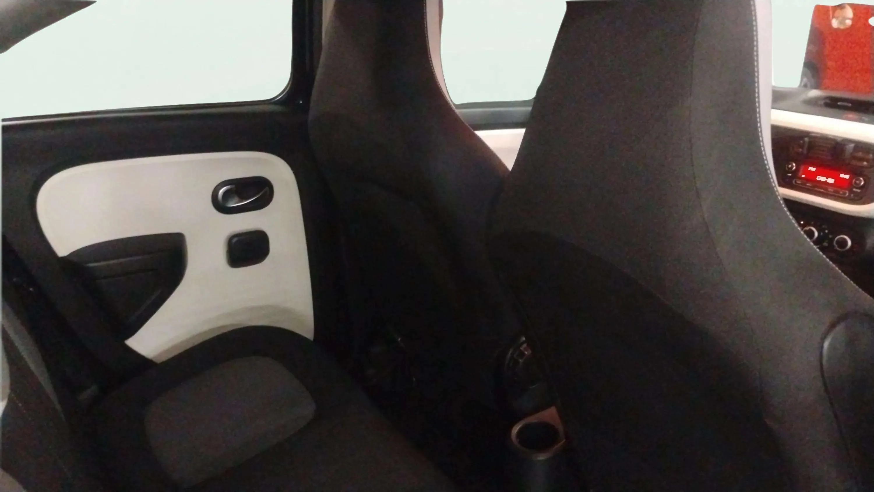 Renault Twingo Limited SCe -18 - foto 14