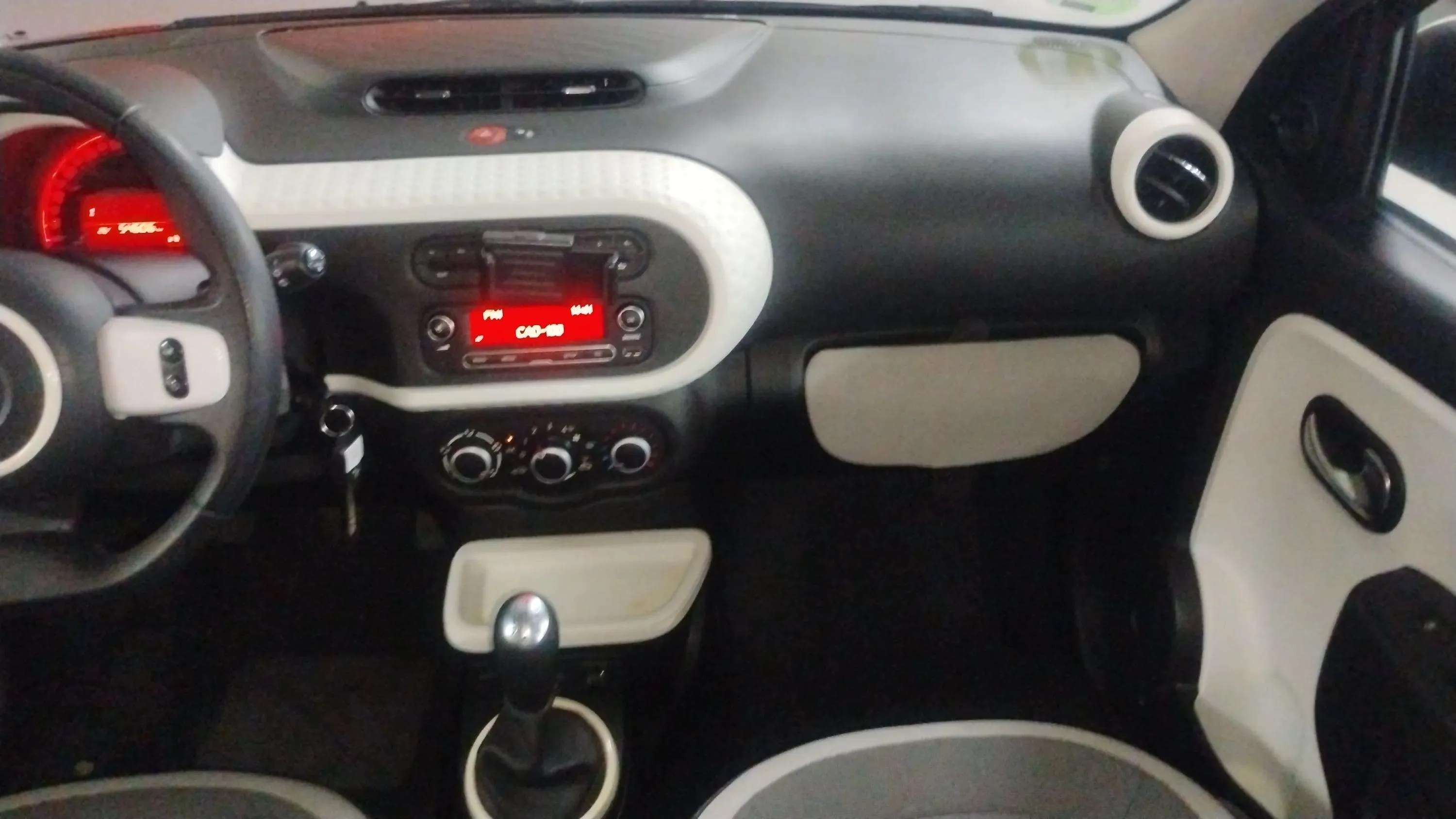 Renault Twingo Limited SCe -18 - foto 18