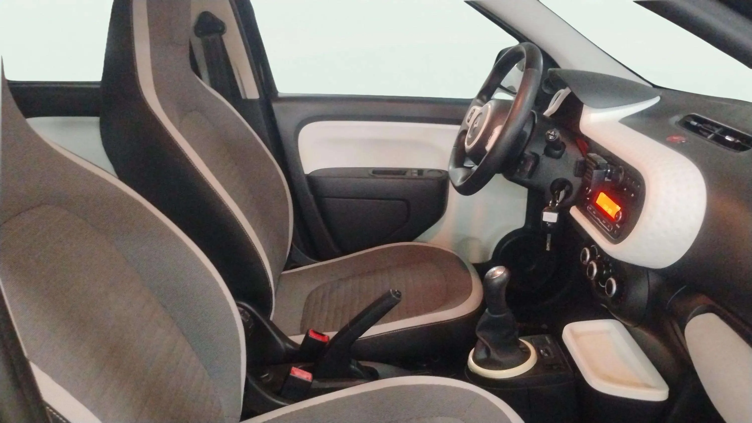 Renault Twingo Limited SCe -18 - foto 10