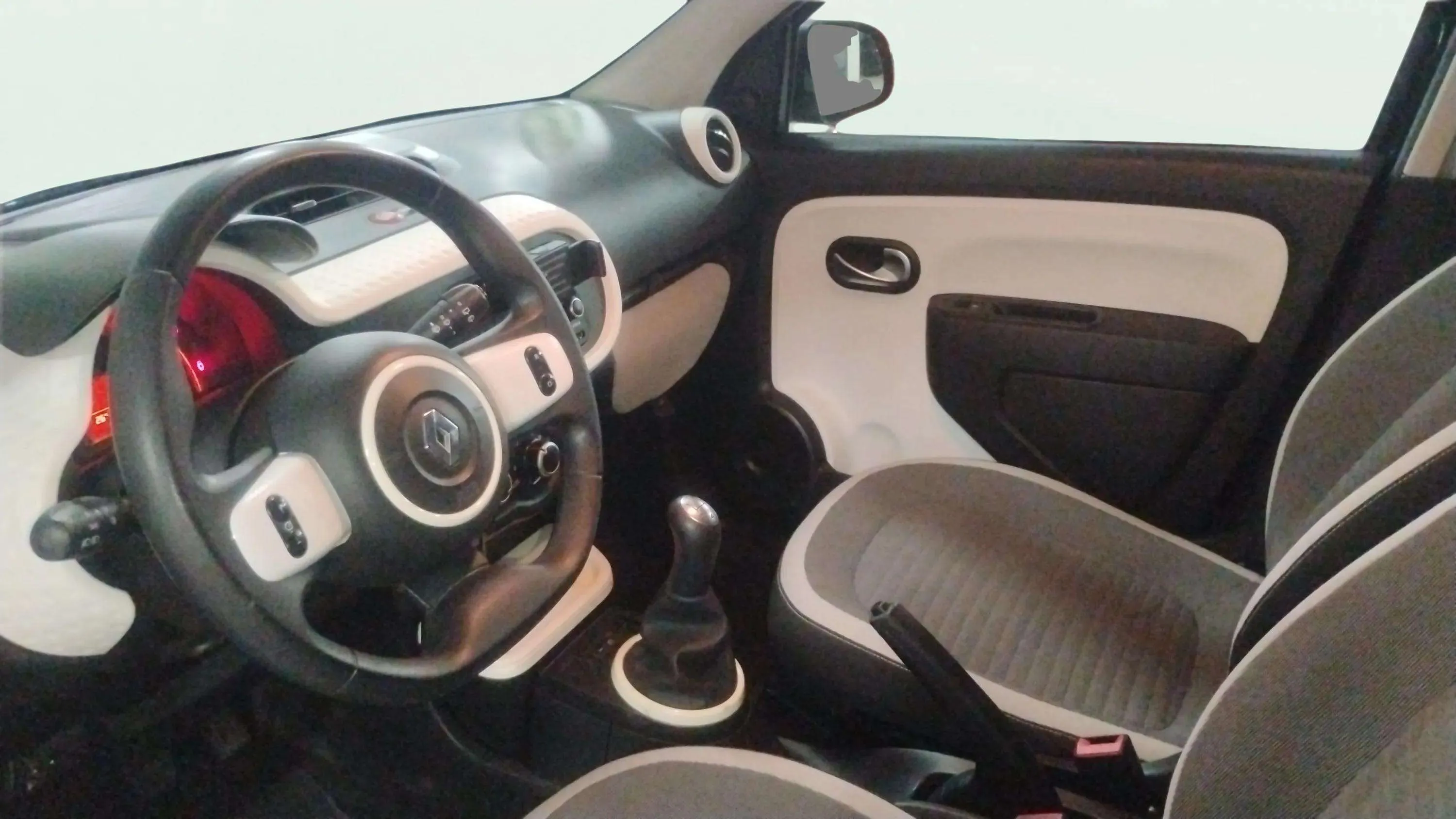 Renault Twingo Limited SCe -18 - foto 6