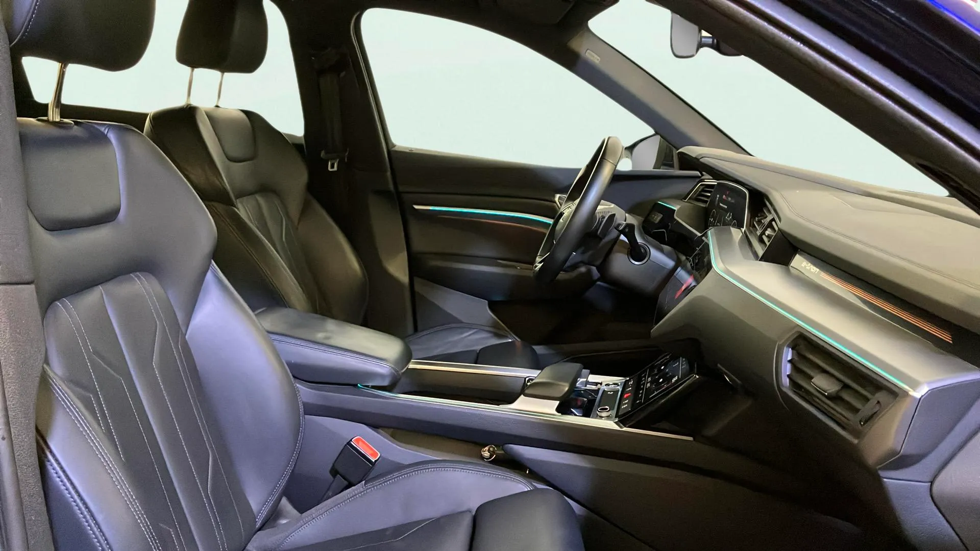 Audi e-tron 50 quattro - foto 21