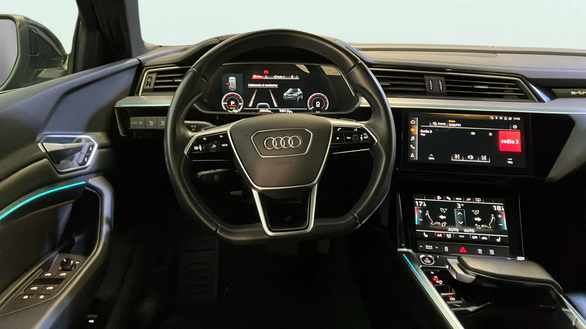 Audi e-tron 50 quattro - foto 10