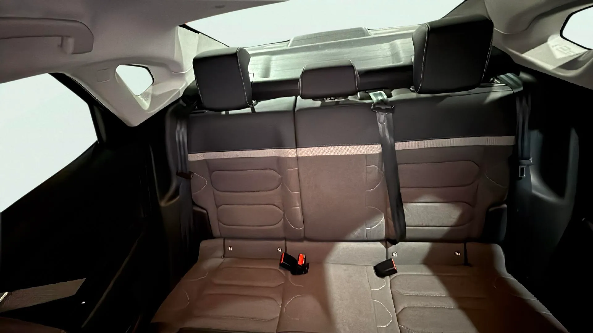 Citroën C4 X Hybrid 136 e-DCS6 Business Edition - foto 15
