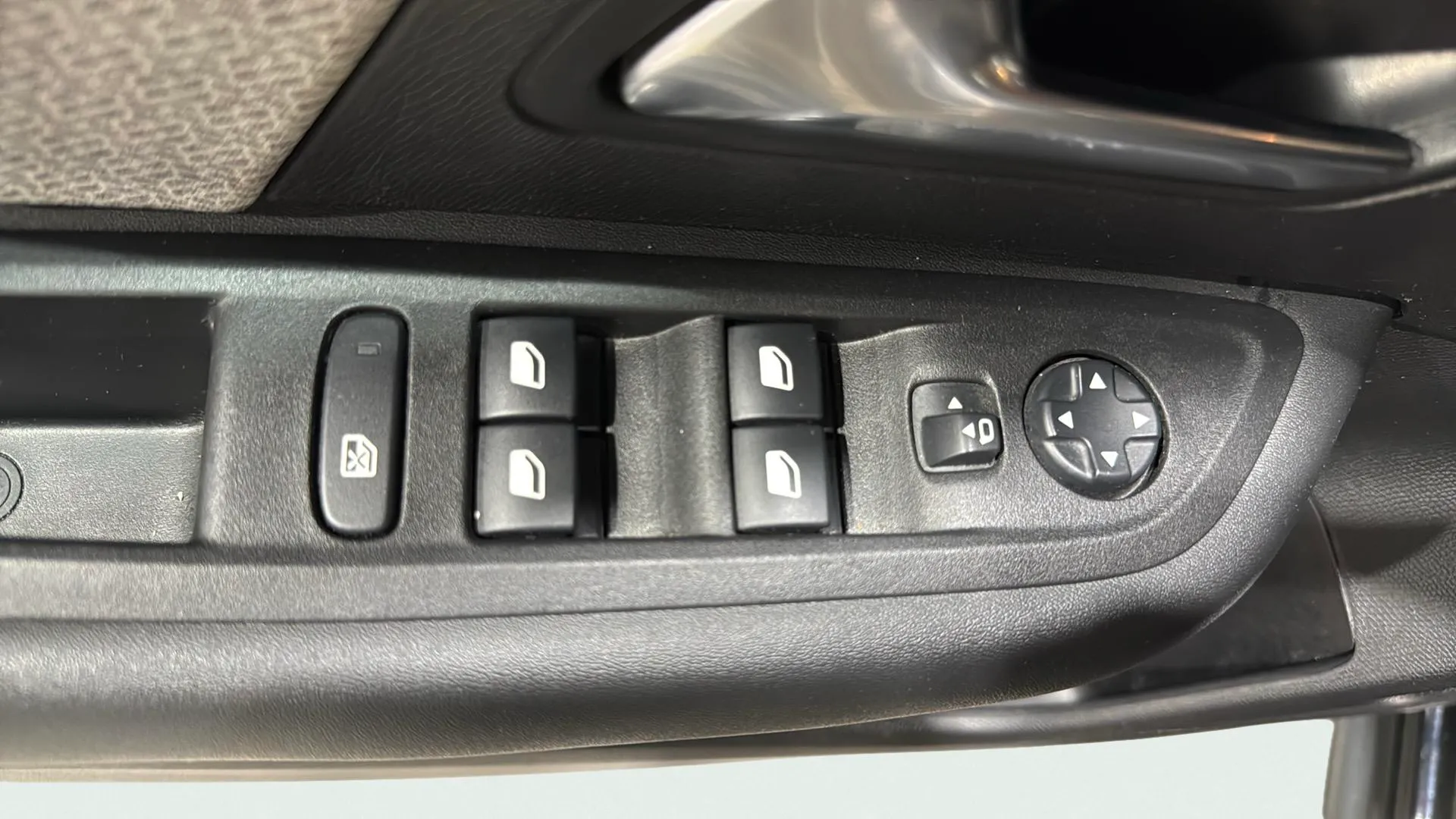 Citroën C4 X Hybrid 136 e-DCS6 Business Edition - foto 25