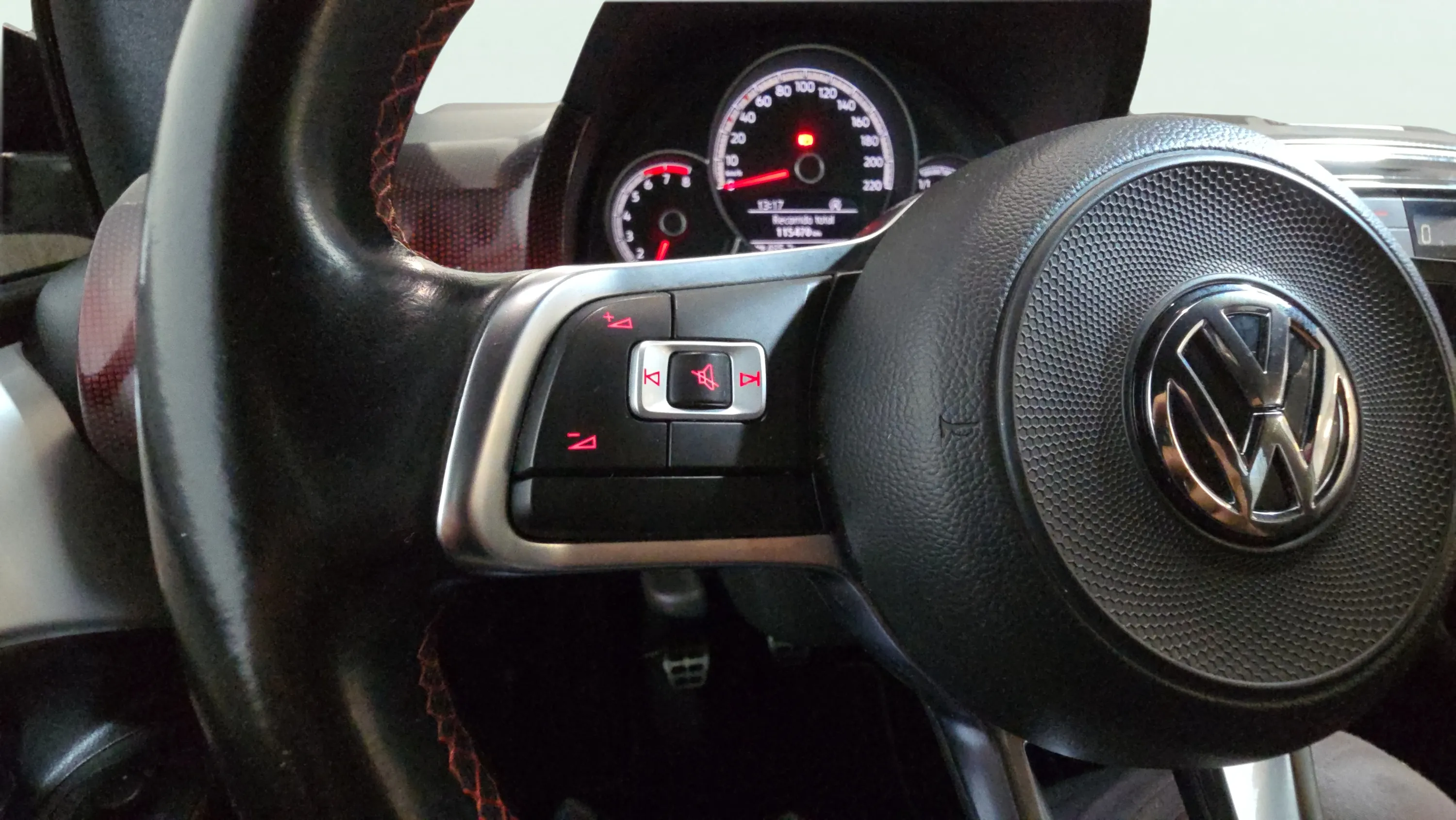 Volkswagen up! GTI 1.0 TSI - foto 12