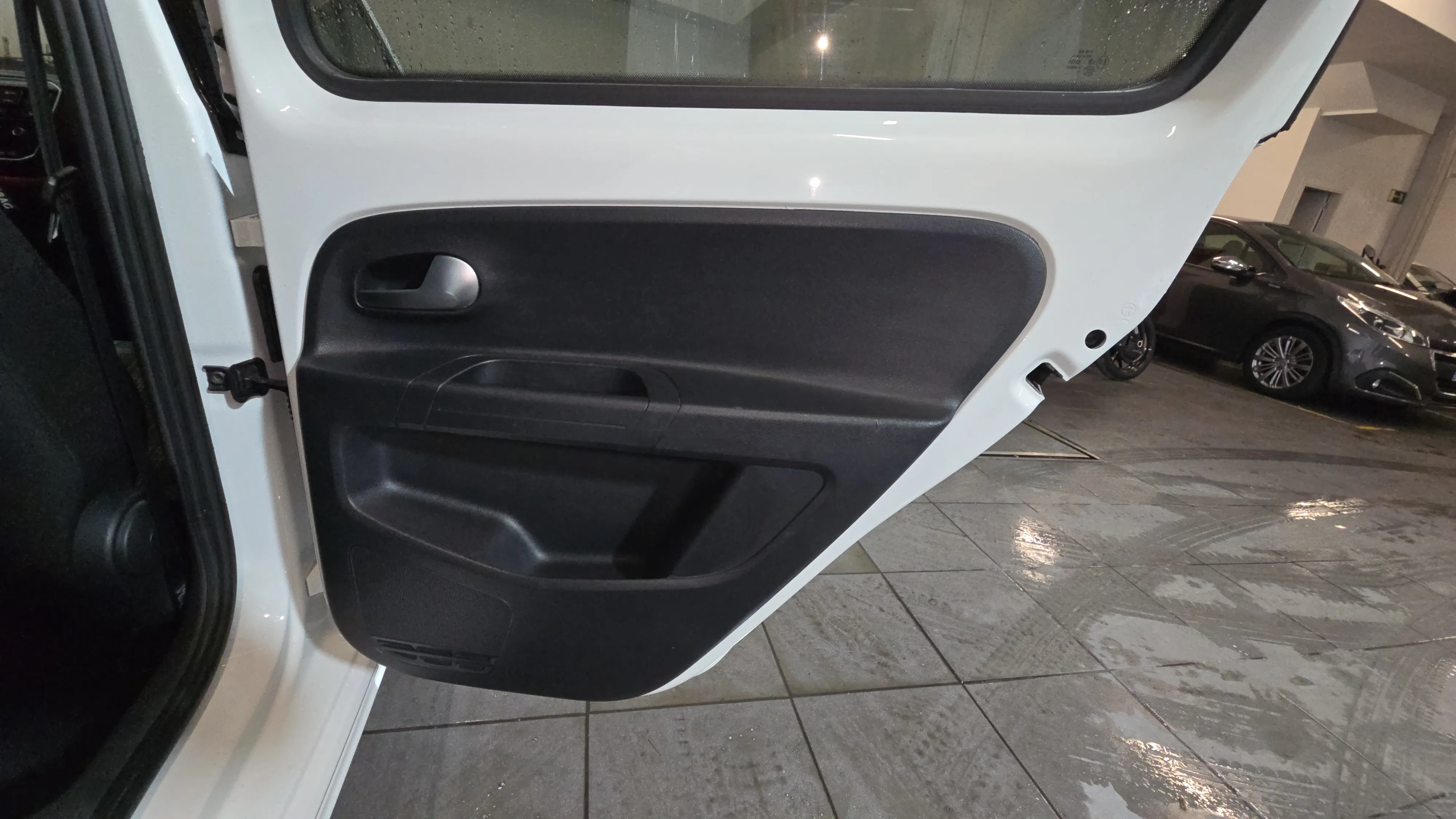 Volkswagen up! GTI 1.0 TSI - foto 19