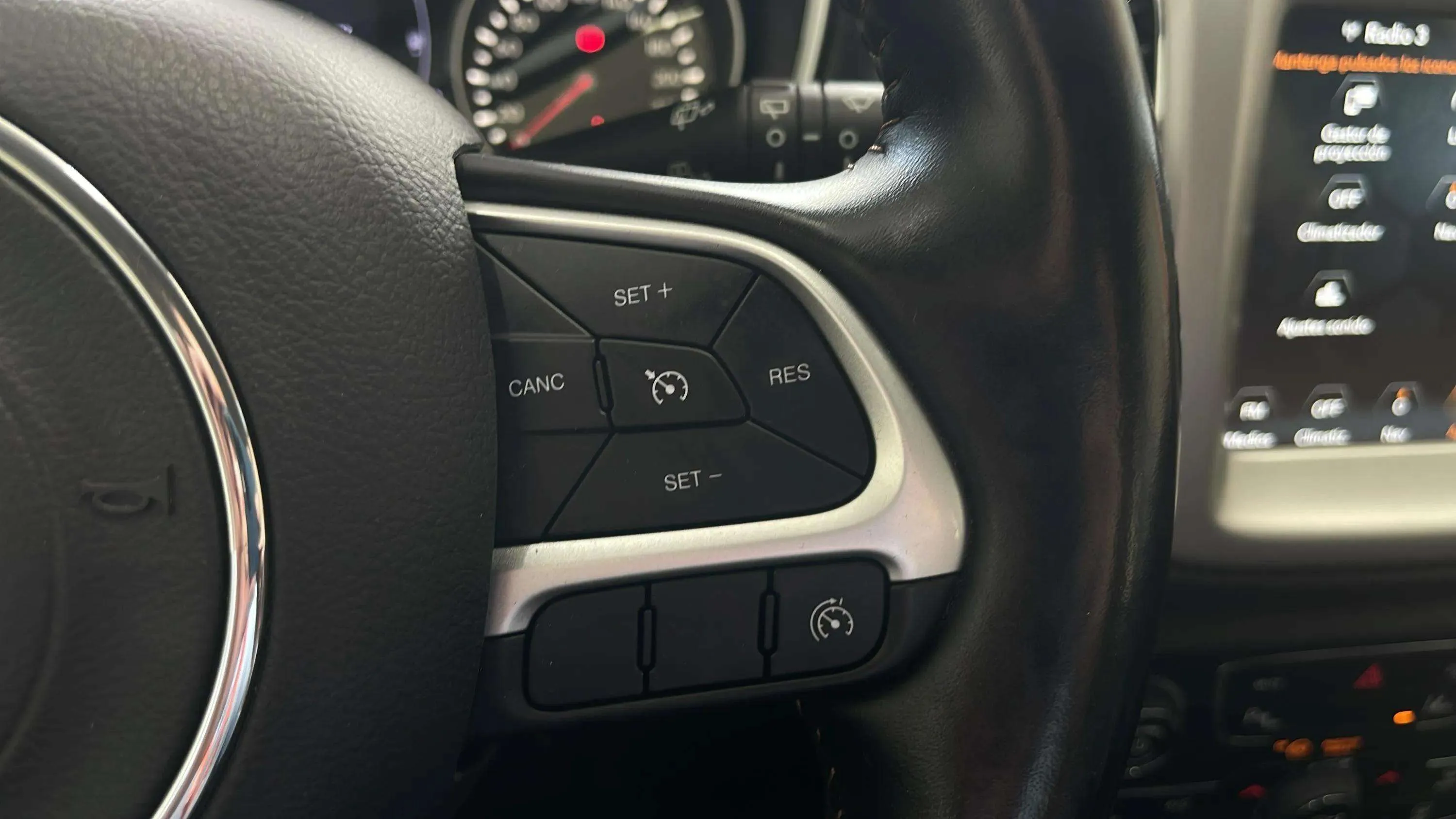Jeep Compass 1.4 Mair Longitude 4x2 - foto 12