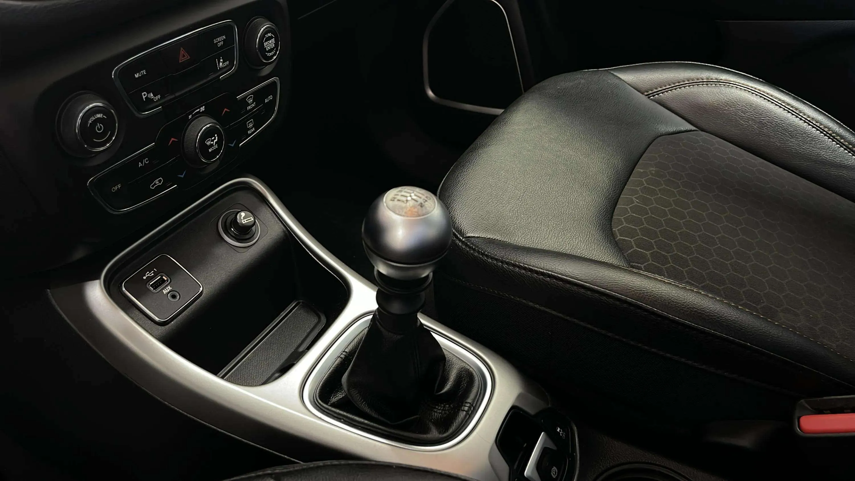 Jeep Compass 1.4 Mair Longitude 4x2 - foto 16