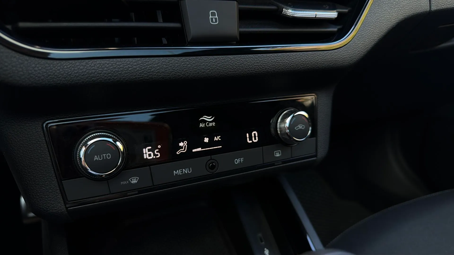 Škoda Kamiq 1.5 TSI DSG Sport - foto 20