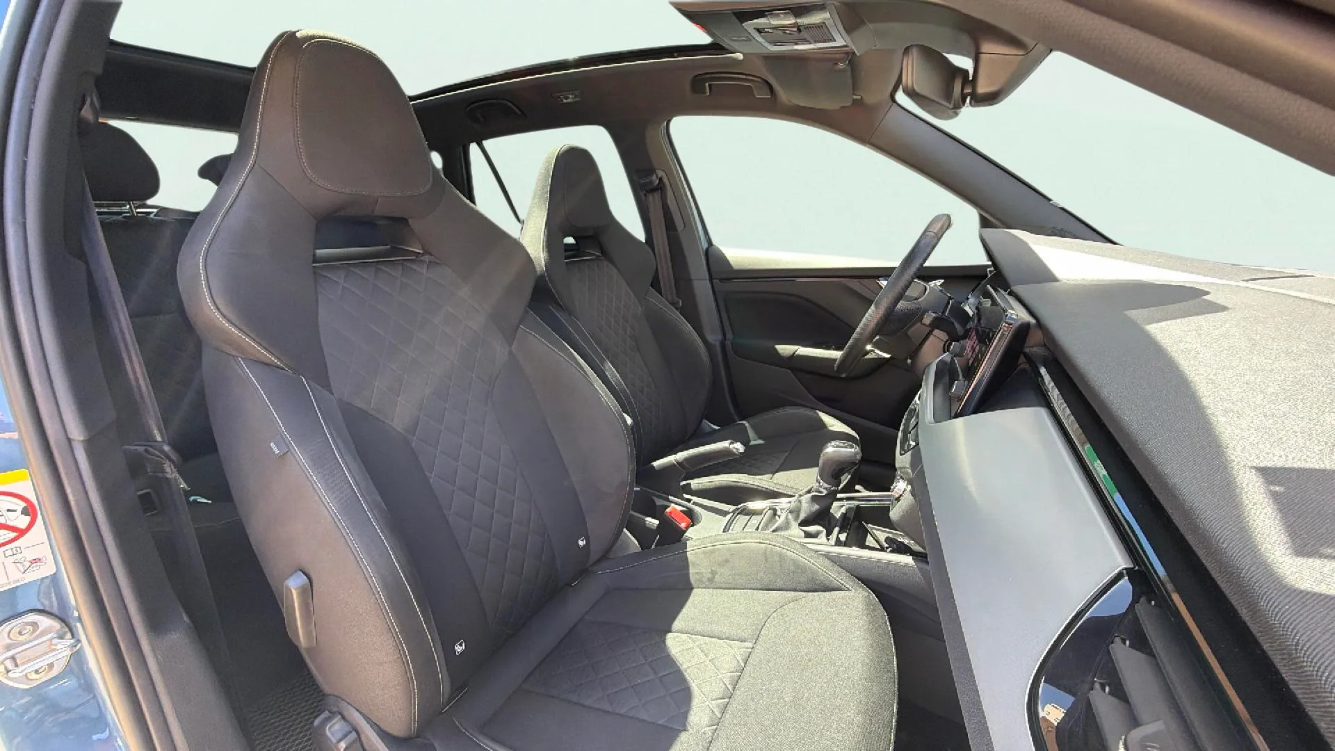 Škoda Kamiq 1.5 TSI DSG Sport - foto 13
