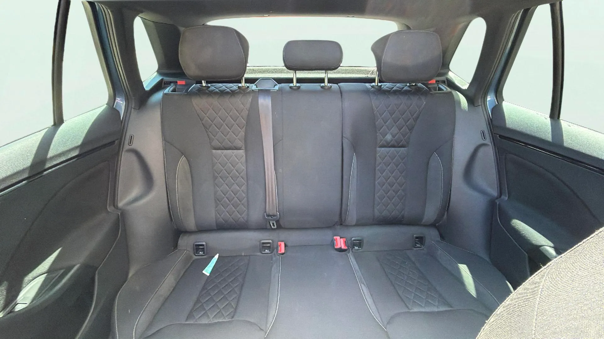 Škoda Kamiq 1.5 TSI DSG Sport - foto 14