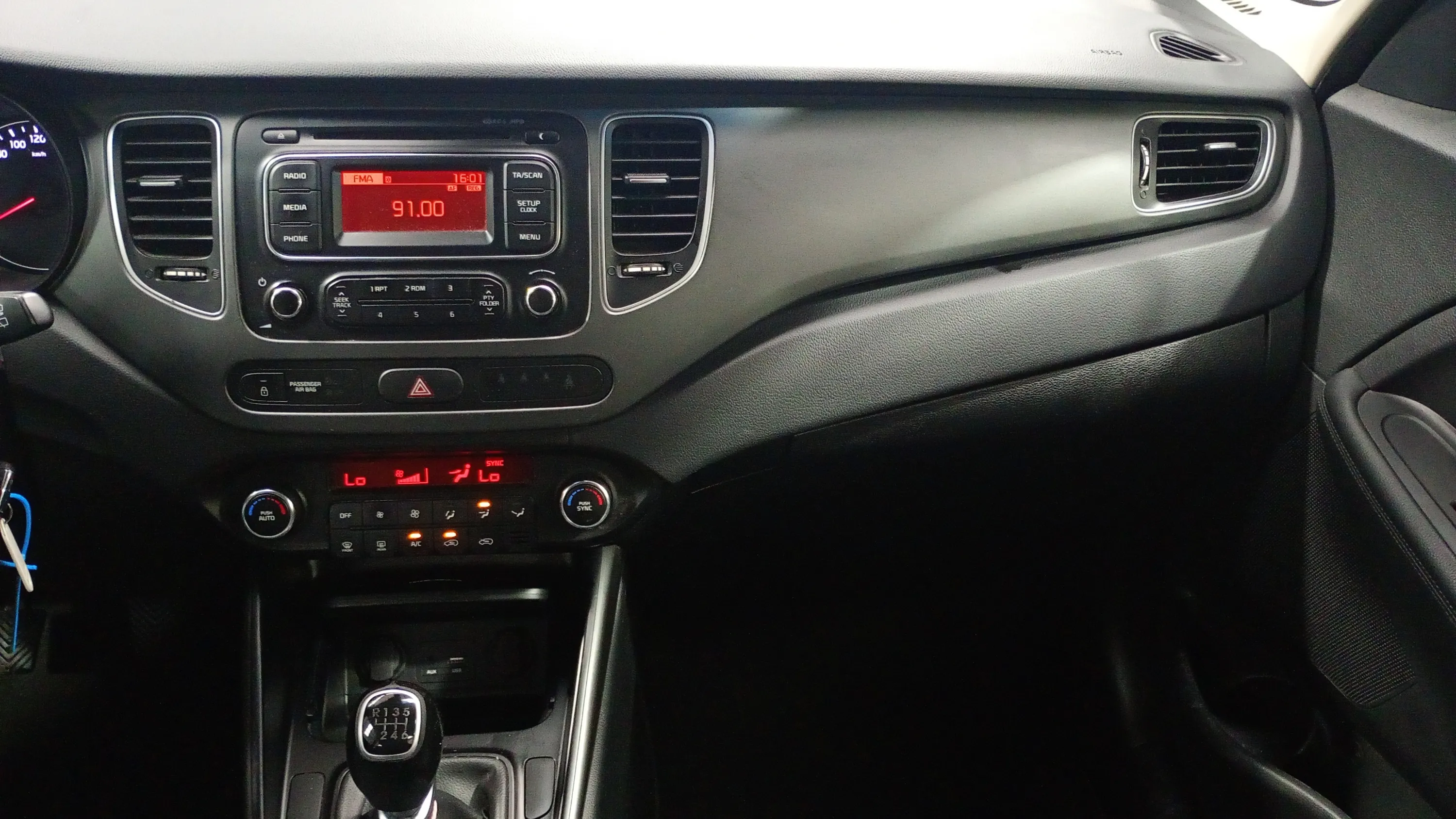 Kia Carens 1.6 GDi Basic - foto 11