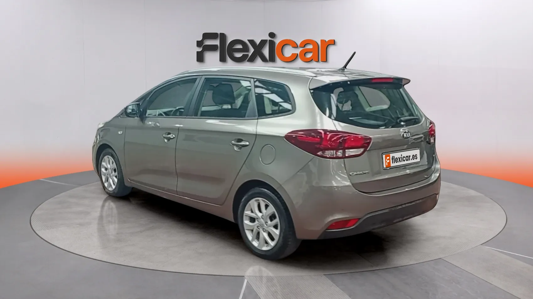 Kia Carens 1.6 GDi Basic - foto 6