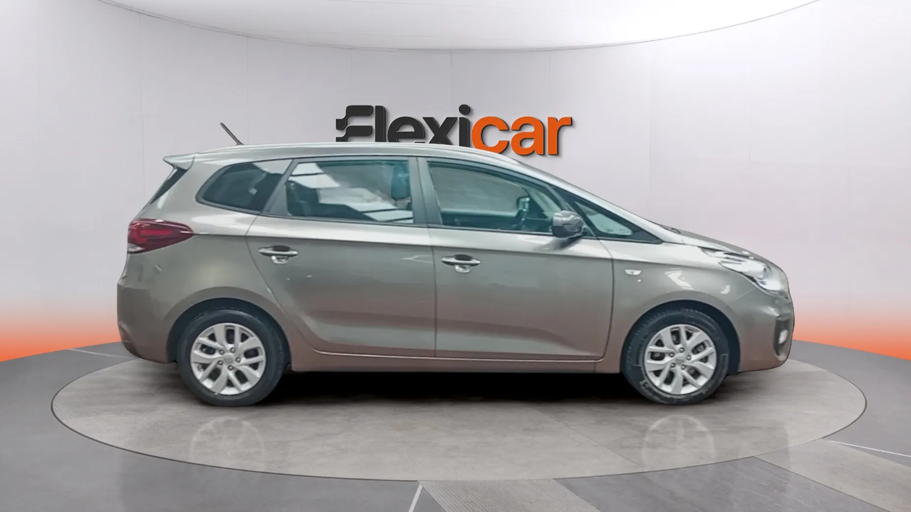 Kia Carens 1.6 GDi Basic - foto 5