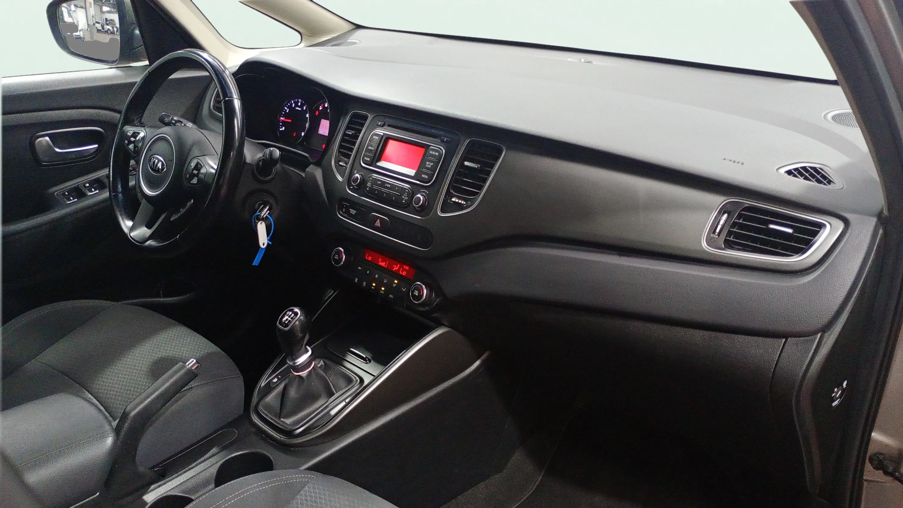 Kia Carens 1.6 GDi Basic - foto 13