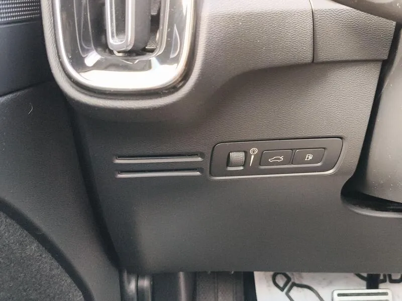 Volvo XC40 1.5 T5 Twin Recharge R-Design - foto 27