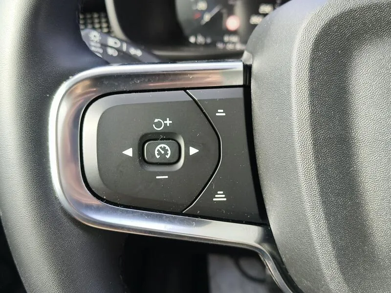 Volvo XC40 1.5 T5 Twin Recharge R-Design - foto 25