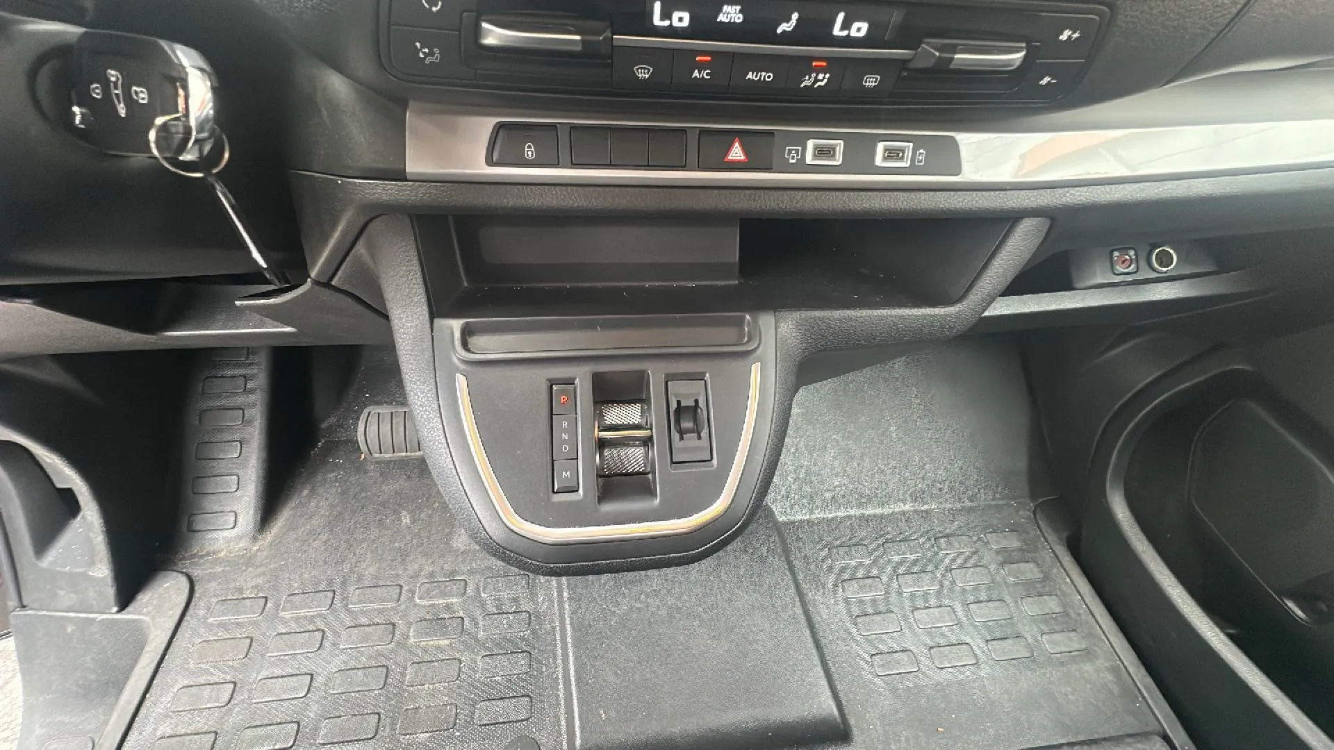Peugeot Traveller Business Long BlueHDi 180 EAT8 - foto 22