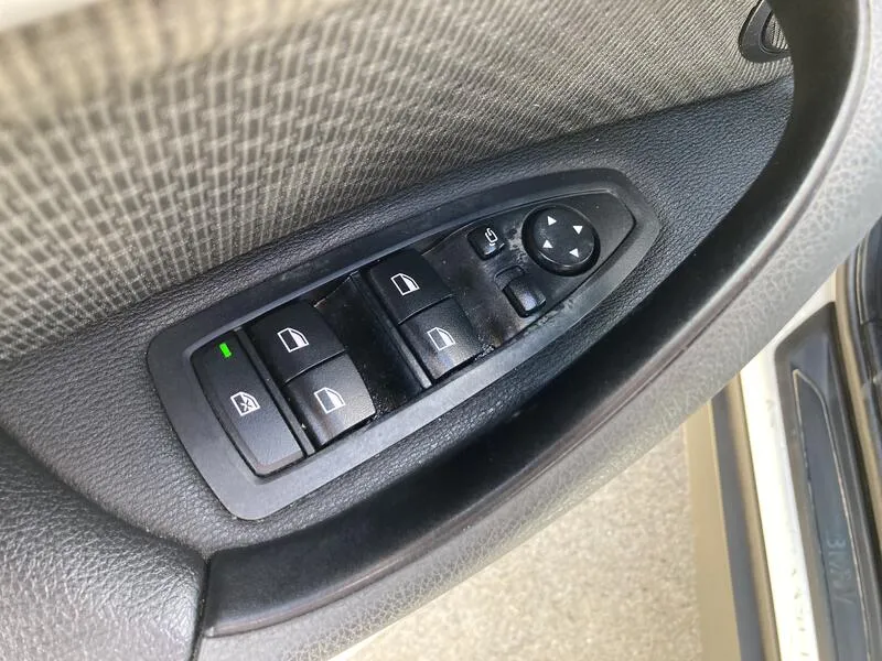 BMW X1 sDrive18dA Corporate - foto 27