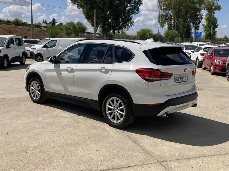 BMW X1 sDrive18dA Corporate - foto 4