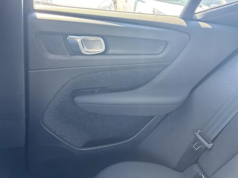 Volvo XC40 1.5 T2 Essential Dark - foto 22
