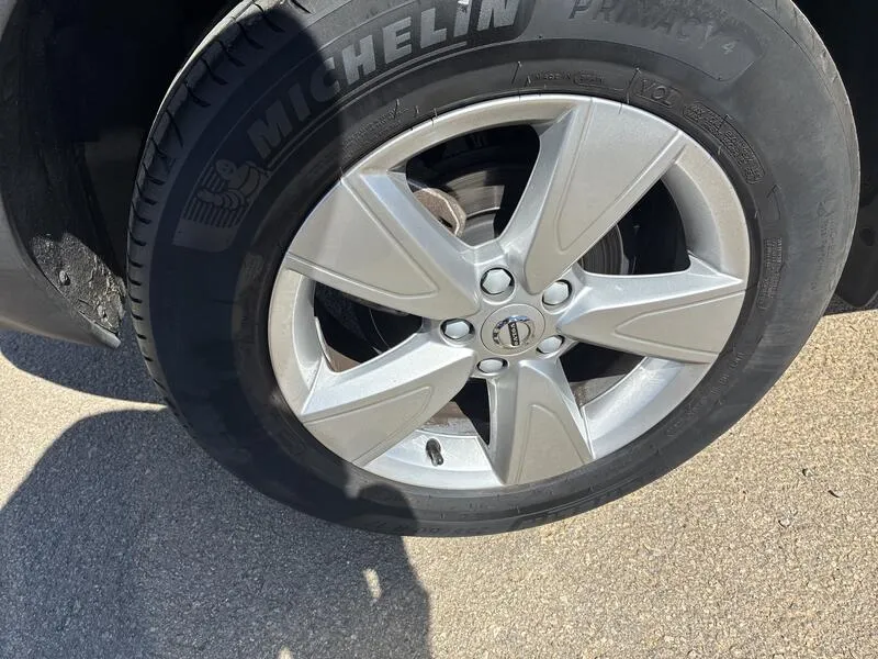Volvo XC40 1.5 T2 Essential Dark - foto 34
