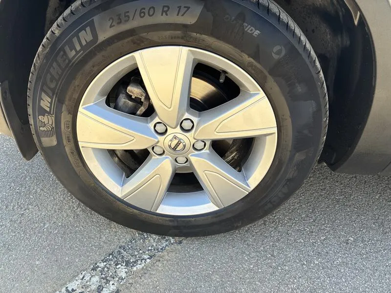 Volvo XC40 1.5 T2 Essential Dark - foto 29