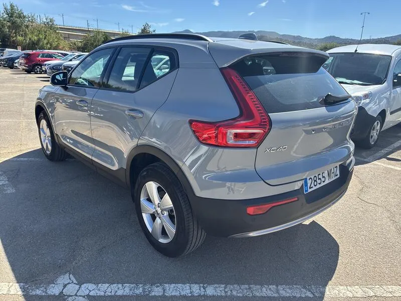 Volvo XC40 1.5 T2 Essential Dark - foto 4