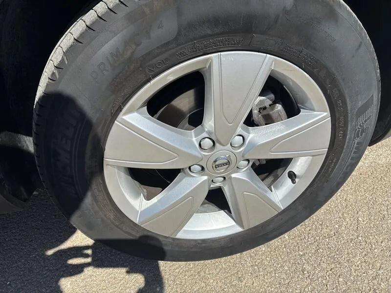 Volvo XC40 1.5 T2 Essential Dark - foto 36