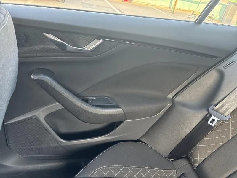 Škoda Kamiq 1.0 TSI DSG Ambition - foto 22