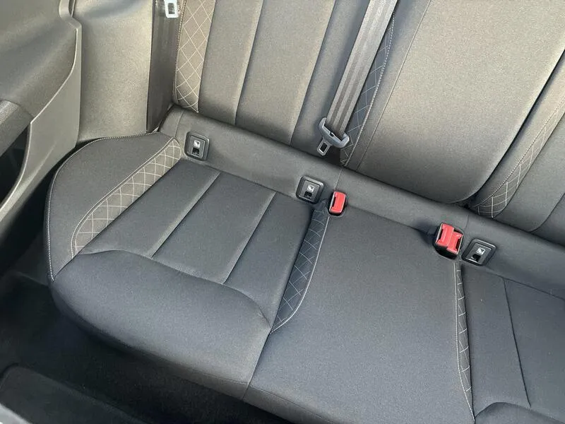 Škoda Kamiq 1.0 TSI DSG Ambition - foto 24