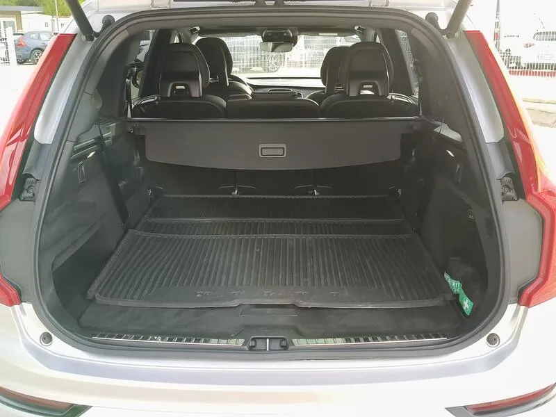 Volvo XC90 2.0 B5 D AWD R-Design - foto 40