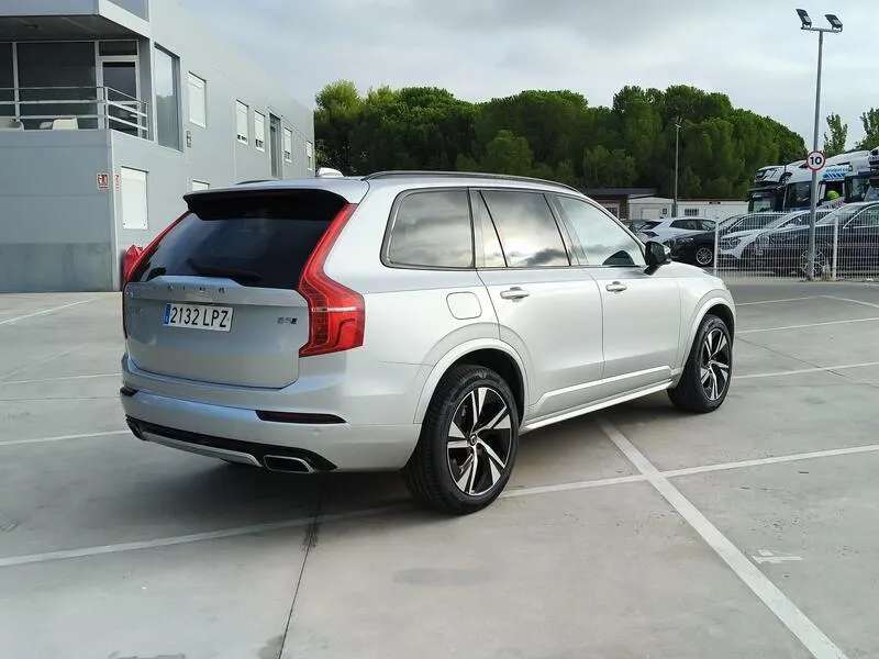 Volvo XC90 2.0 B5 D AWD R-Design - foto 6