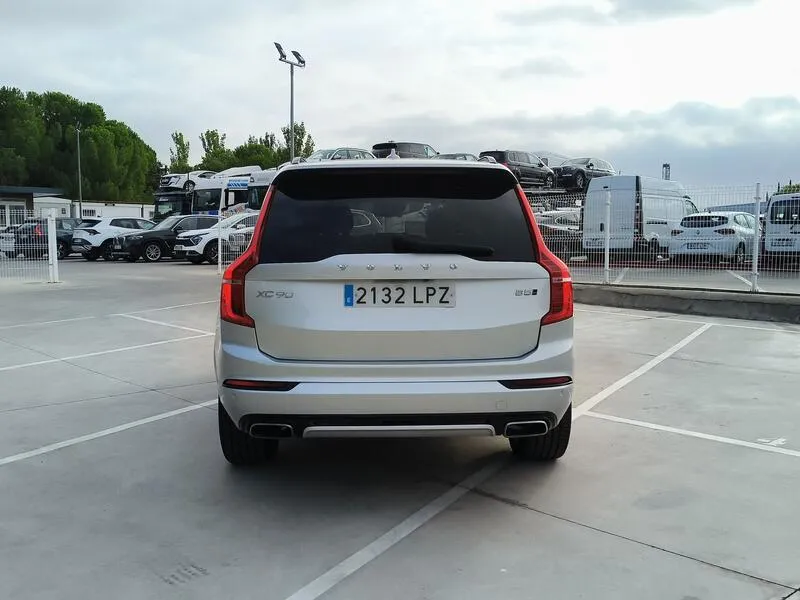 Volvo XC90 2.0 B5 D AWD R-Design - foto 5