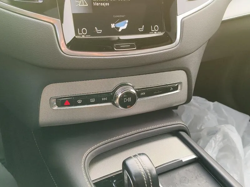 Volvo XC90 2.0 B5 D AWD R-Design - foto 12